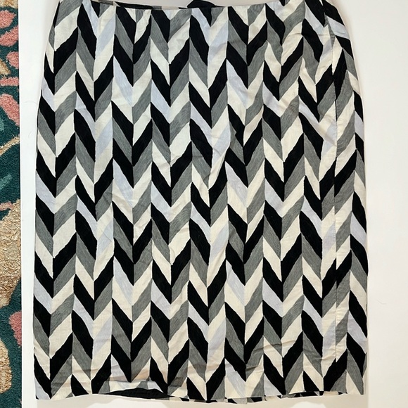 Herringbone corduroy knee length skirt, Isaac Mizrahi for target - Picture 1 of 3